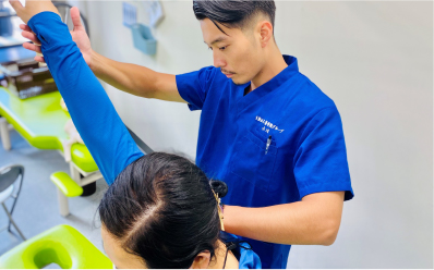 上半身の歪みを矯正